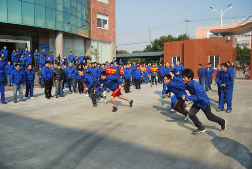 �Ϻ������y�T(m��n)�S�ڶ������\(y��n)��(d��ng)��(hu��)�@�S�^(q��)����ِ���D2��