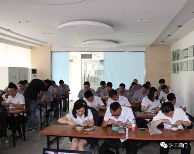 �Aͤ悈Fί���Ϻ������y�T�S�_չ΢���^�GֲDIY��ӣ��D5��