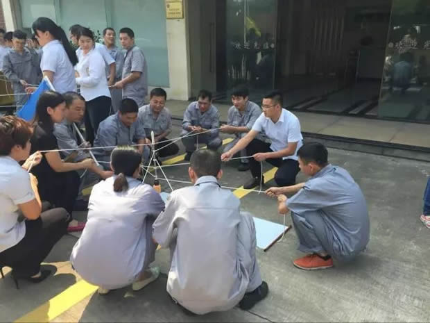 �Ϻ������y�T�S���ľ������P�ഺ���|(zh��)��չ��ӣ��D7��