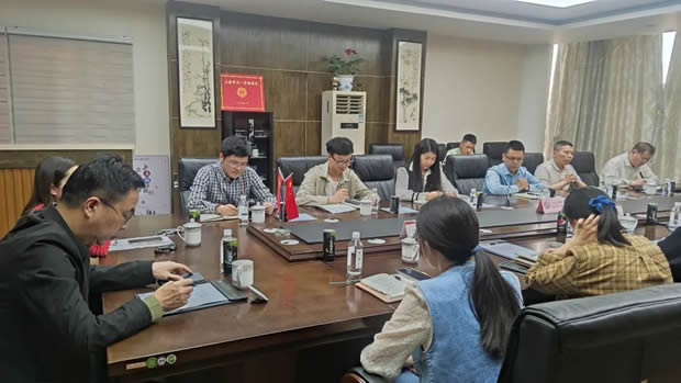 嘉定區(qū)稅務(wù)局企業(yè)所得稅科、第六、第十二稅務(wù)所、滬工閥門黨支部開展聯(lián)學(xué)交流活動(dòng)(圖6)